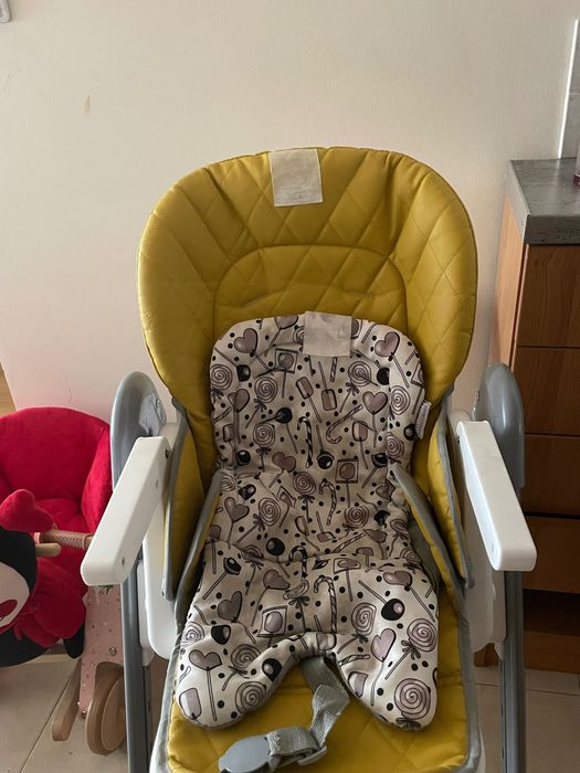 Бебешки стол за ядене лорели