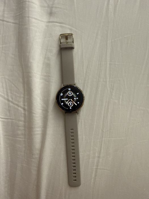 Продам часы GARMIN