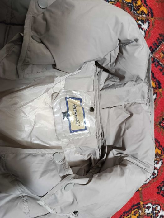 Продаётся куртка женская!