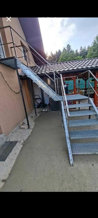 Scări metalice zincate 85x27