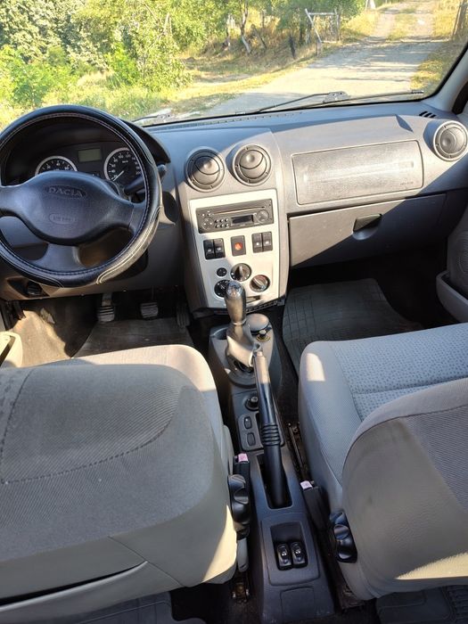 Vând Dacia Logan 1.6