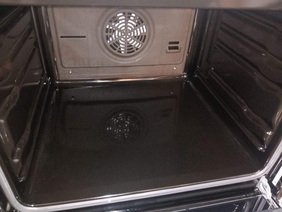 Свободно стояща печка с керамичен плот Бош Bosch с 2 години гаранция!