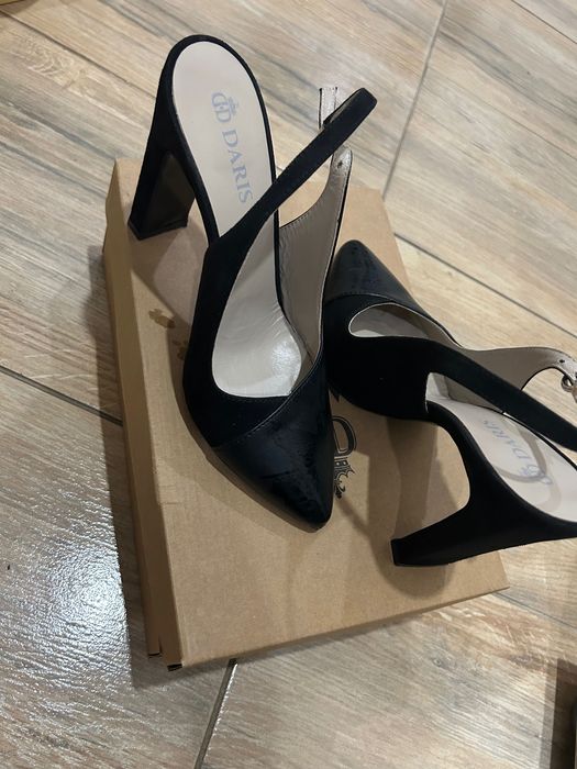 Елегантни обувки на висок ток daris