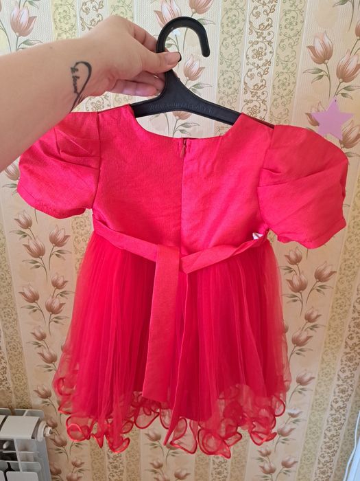 Продам два платья