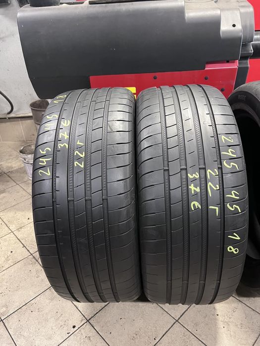 Летни гуми 245/45 R18 2бр. Good Year  и 2бр. Continental