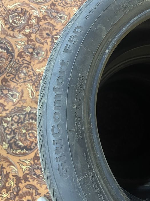 Продам резину б/у 215/55R18 летняя
