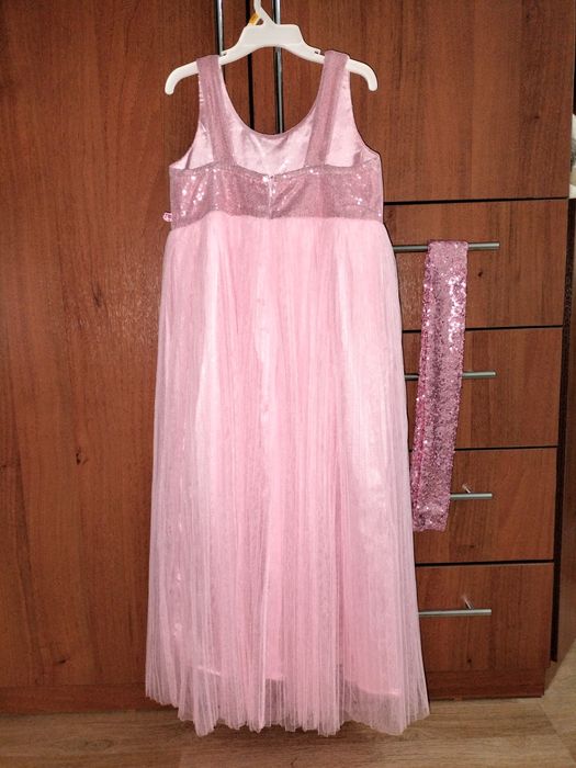 Продам  детское розовое платье