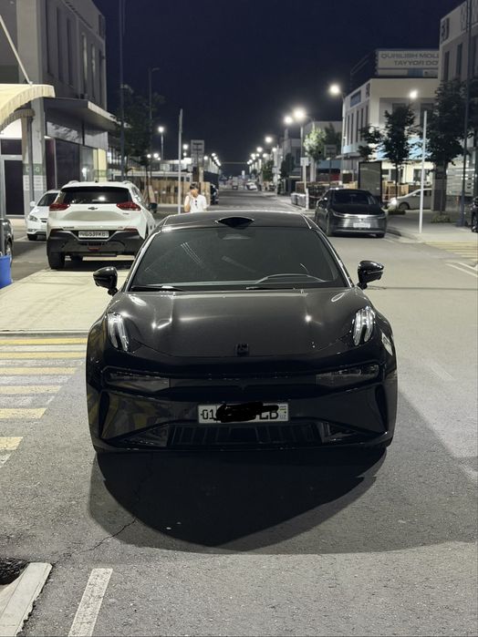 Zeekr 001 2024 — 8