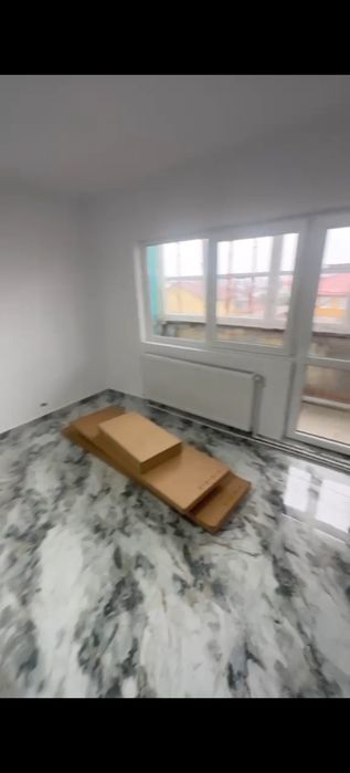 Garsoniera de vânzare