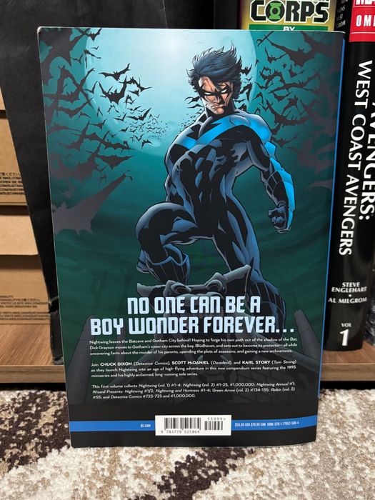 Nightwing: A Knight in Blüdhaven Compendium 1