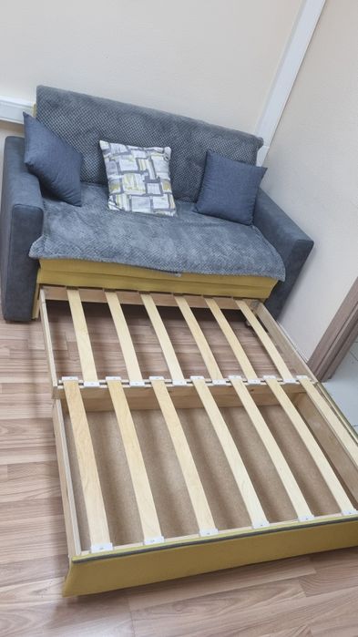 Диван в детскую комнату