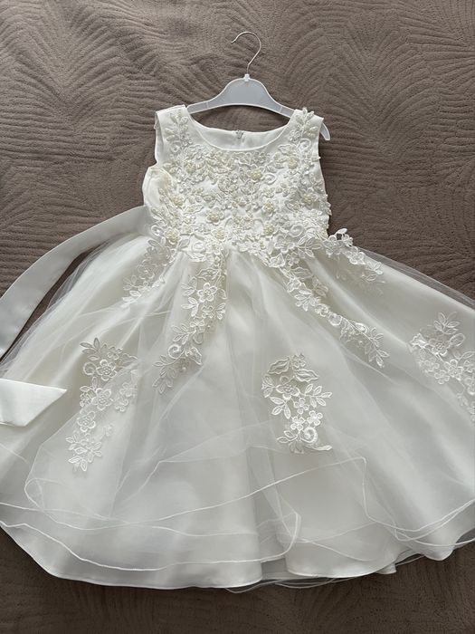 Продам платье для девочек