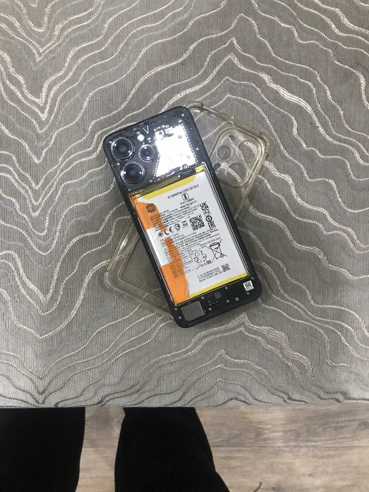 Продам телефон Редми 12 256 гб бу