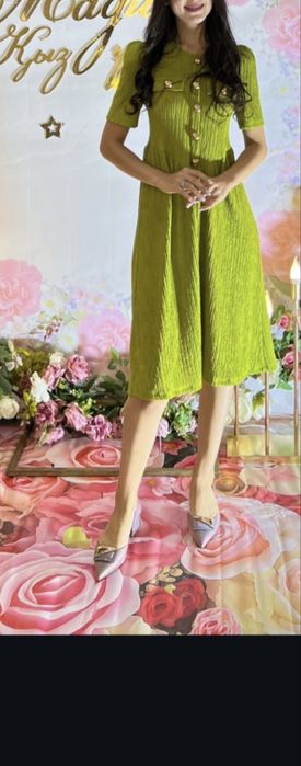 Платье вечернее красивое, нарядное