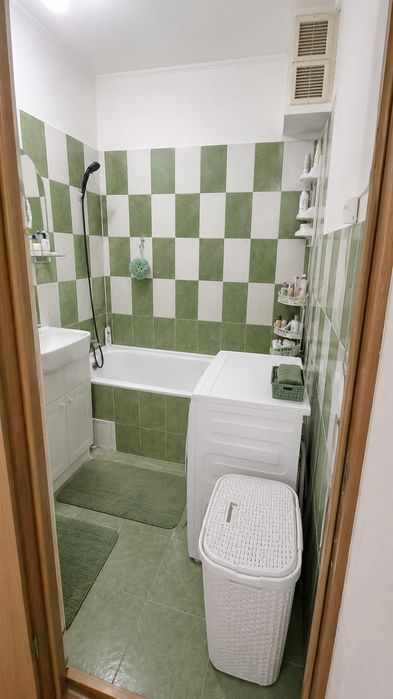 Vand Garsoniera Berceni