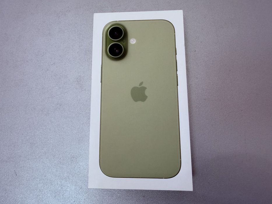 Iphone 17, 256 gb, Sage, nou la cutie