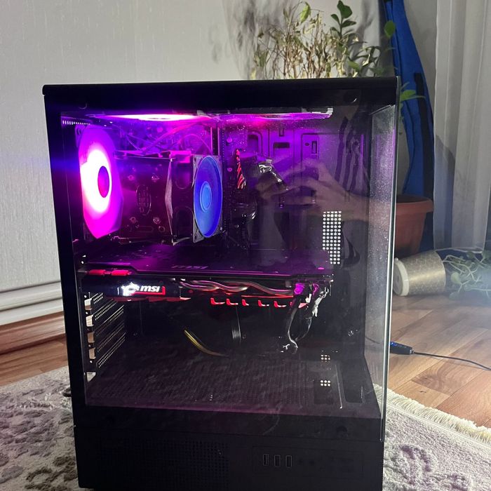 Компьютер/ ПК  почти новая