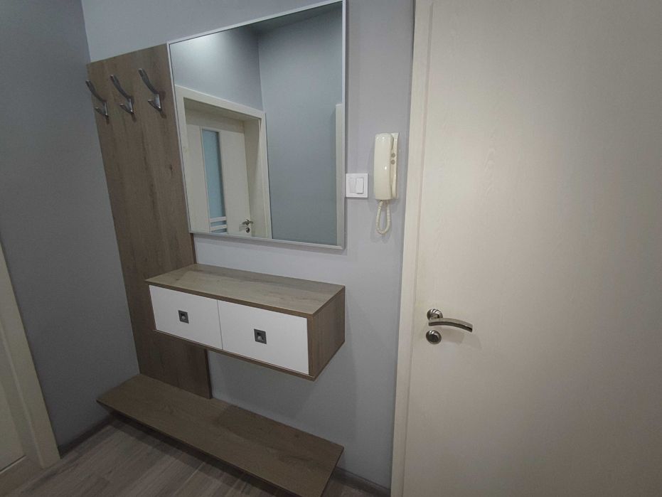 Дава се под наем Двустаен апартамент в София, Гоце Делчев - 60 кв.м за 612 € - Снимка #1