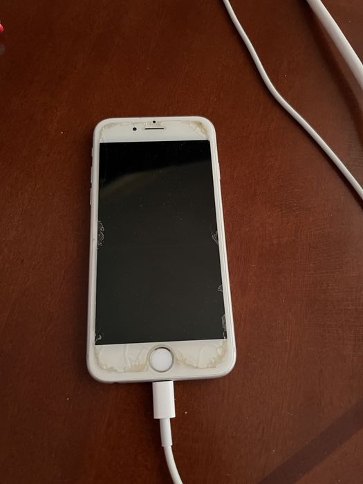 iPhone 6s продаю