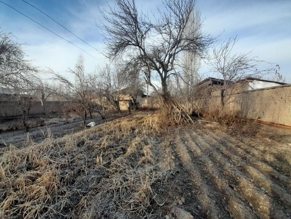 10 сотих участка сотилади.