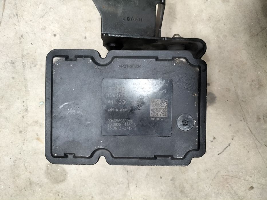 Abs модул Dodge Journey / Додж Джърни 2010г.

Номер: 00405698C200