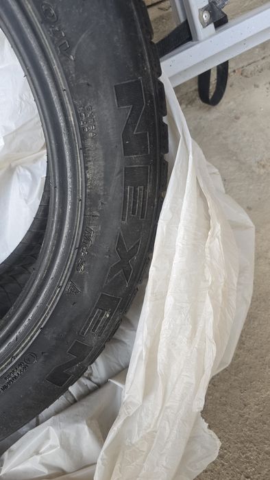 Продам шины 235х50х18