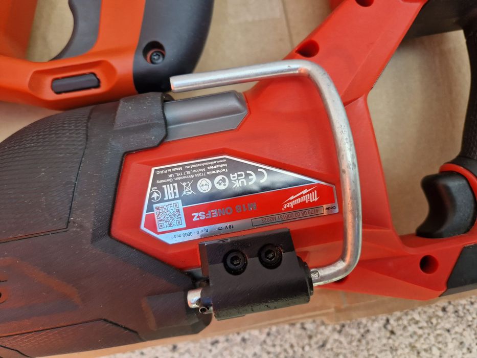 Hilti , Milwaukee ferestrau sabie