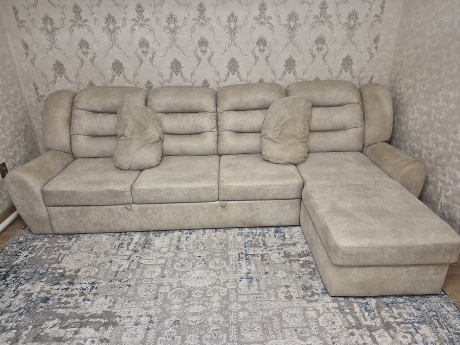 Срочно продаю мягкий уголок