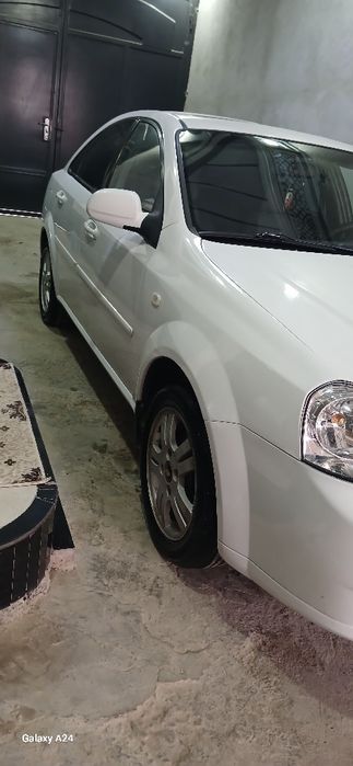 Lasseti 2011 sotiladi