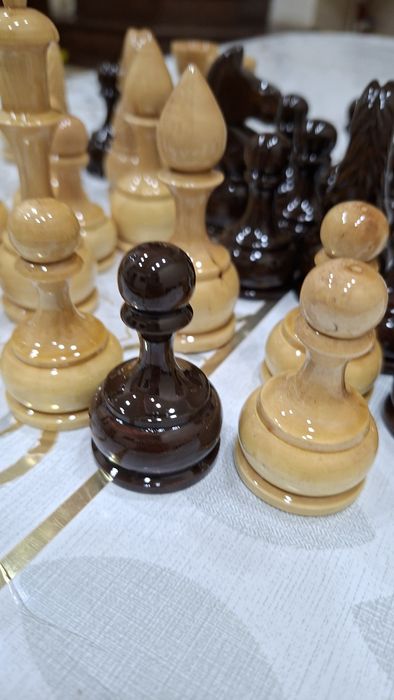 Шахматный фигура из дерево  глянцвый матовый полу матовый