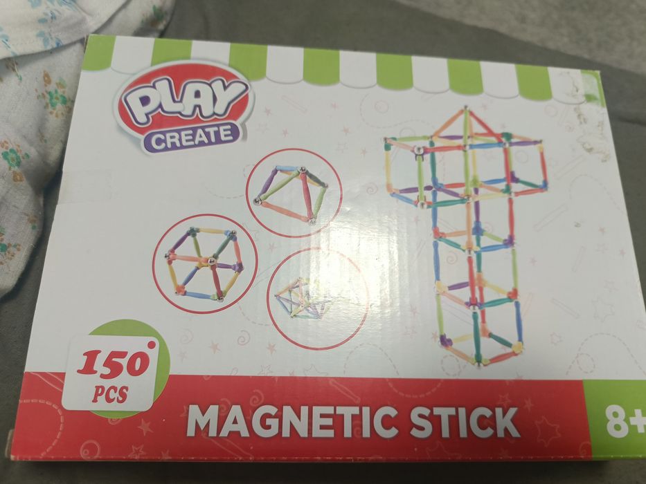 Play Create magnetic sticks