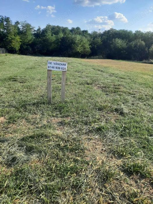 Teren intravilan 2600 mp cu toate utilitatile la strada Babeni Valcea