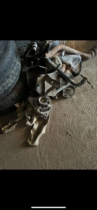 Продам двигатель 1,6 AHL ауди а4 фольсваген б5