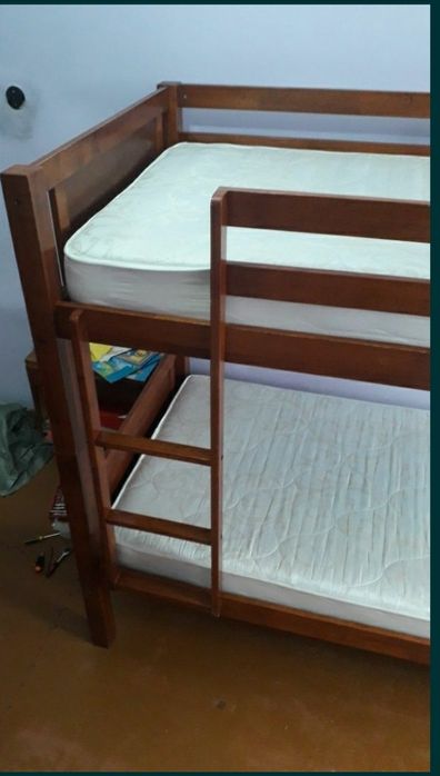 Двухъярусная кровать.
