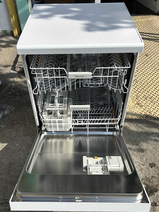 Съдомиялна Miele 60 см свободностояща G5220 EcoLine