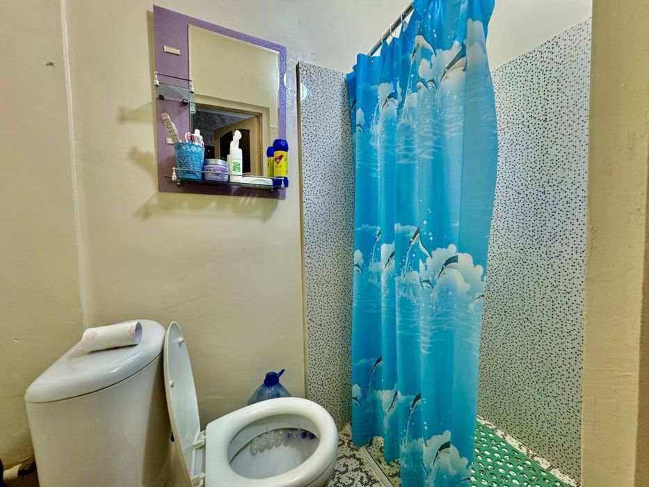 Ижарага берилади 2 хонали 4 этаж 250$ . Адрес Азиз бозор.