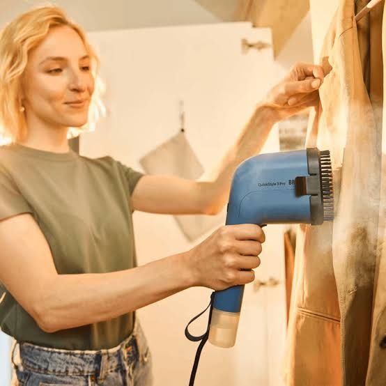 Отпариватель для одежды Braun GS3024BL (QuickStyle 3 Pro)