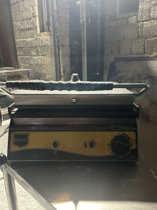 Тостер в хорошем состоянии