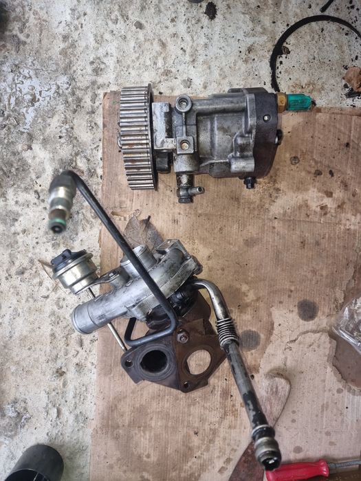Turbina, chiulasa, pompa injecție logan e3