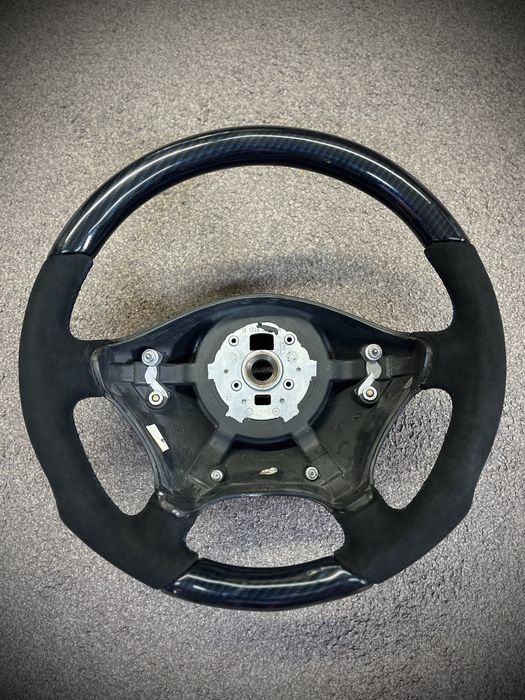 Retapitare/îmbrăcare cu piele naturală și tesire volan