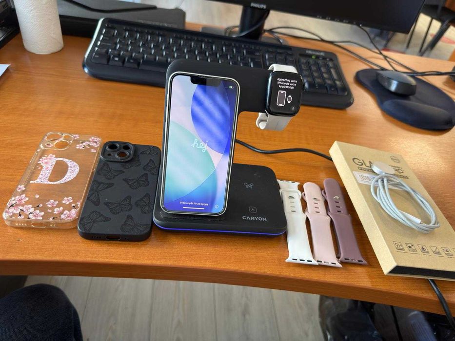 iPhone 13 mini / Apple watch 7 / стойка за зареждане