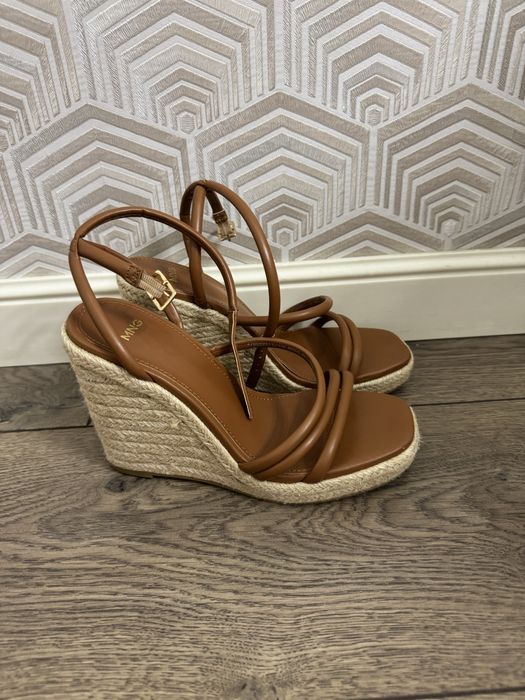 Босоножки сандали Mango