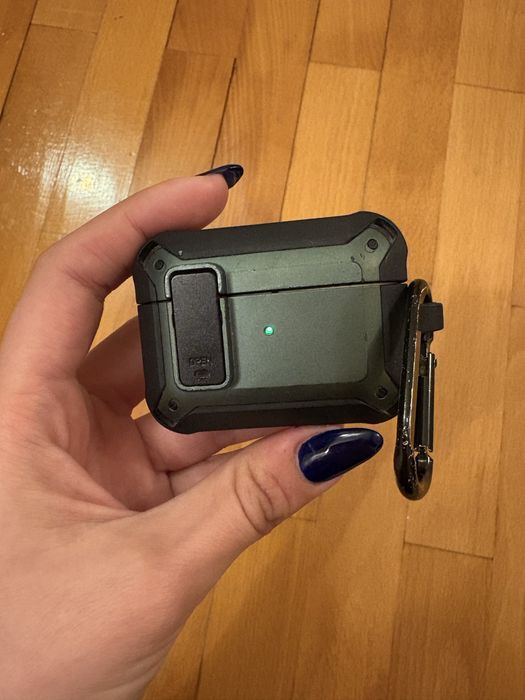 Airpods pro с калъфче