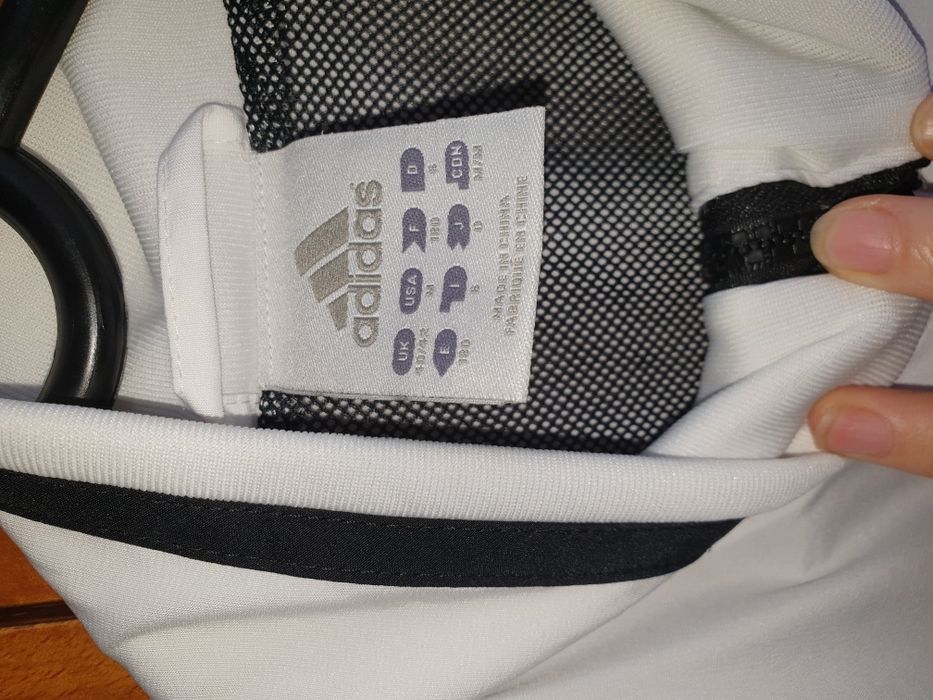 Vand geaca primavara-toamna Adidas