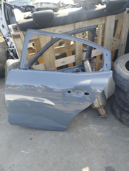 Ușa stânga spate Dacia Logan 3