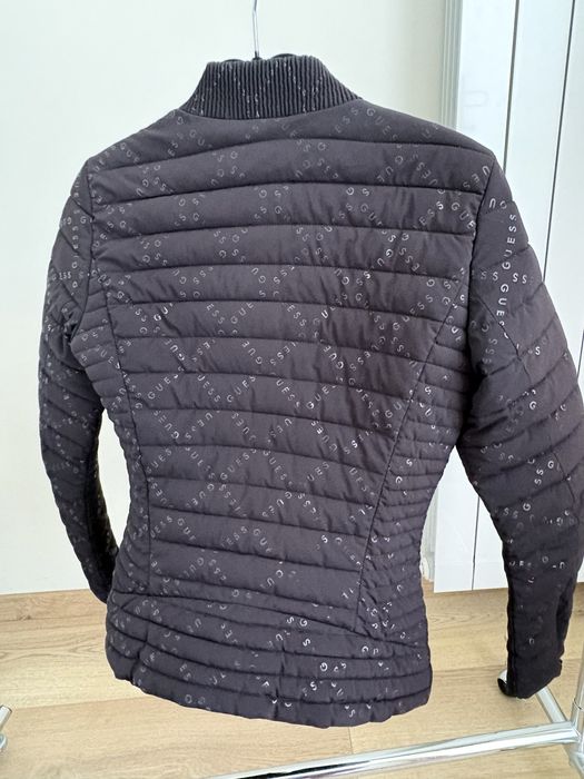 Дамско яке Guess