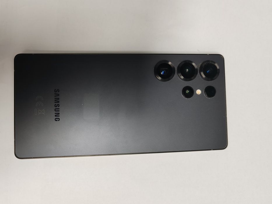 Samsung Galaxy S25Ultra  /512 Gb/24 Cicluri