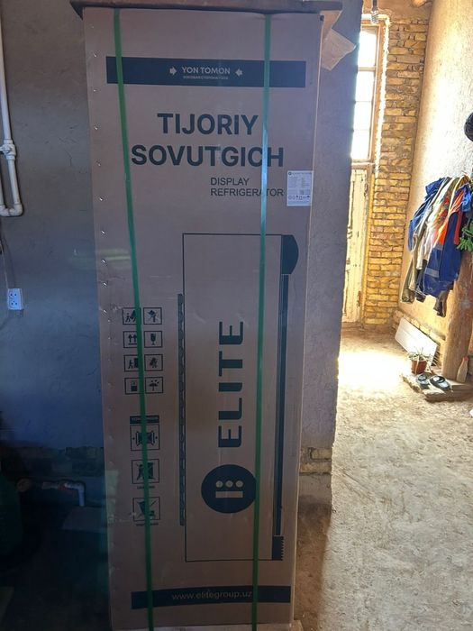 Vitrina xaladilnik sotiladi