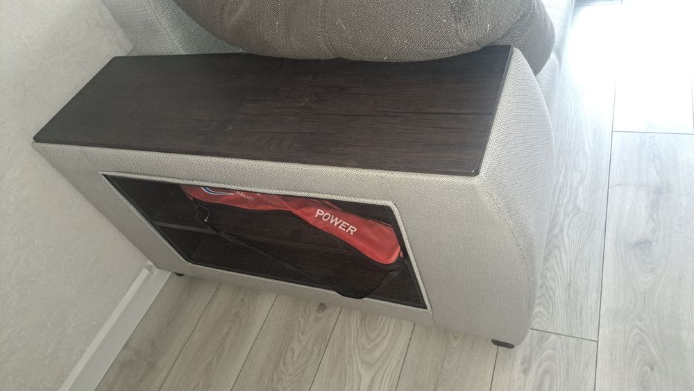 Диван отличный 3х1.8 угловой