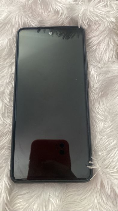 Срочно продам телефон Samsung s20 Fe